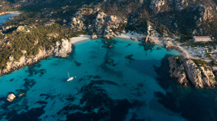 Voilier, Sardaigne et Corse ©Shutterstock.com