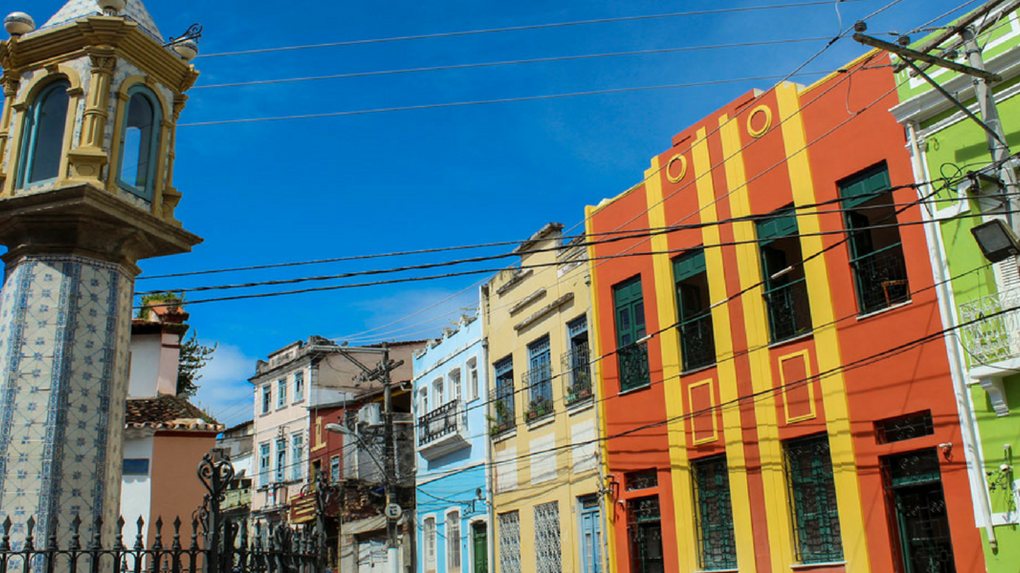 Votre Hotel Cruz Do Pascoal est situé dans un quartier coloré