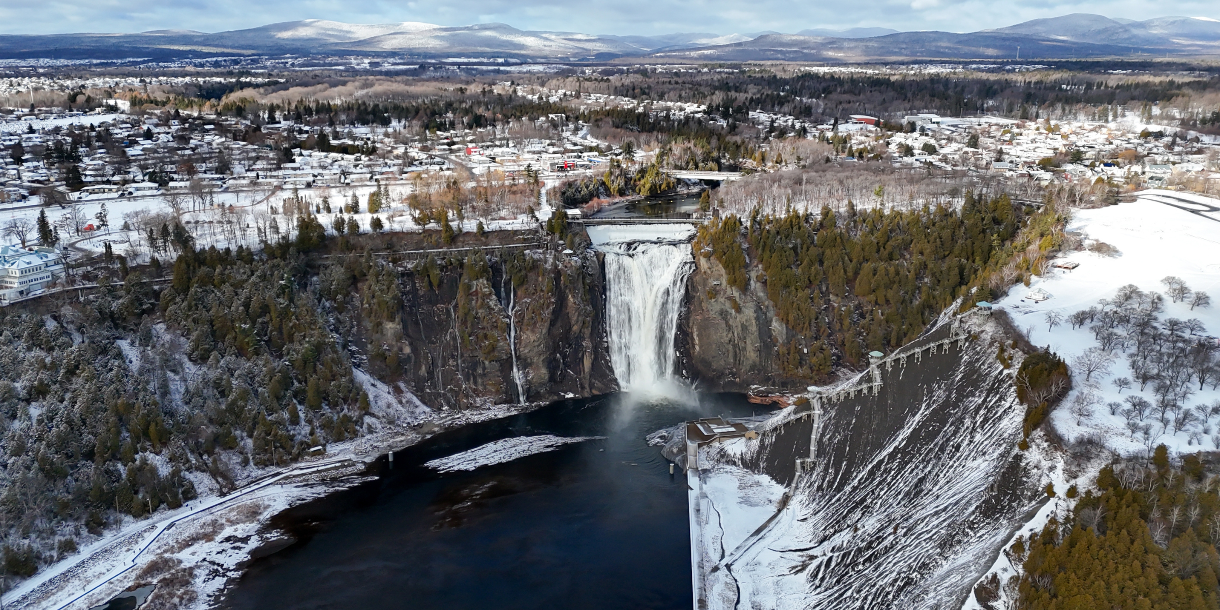 Chutes Montmorency, Canada ©Shutterstock.com 