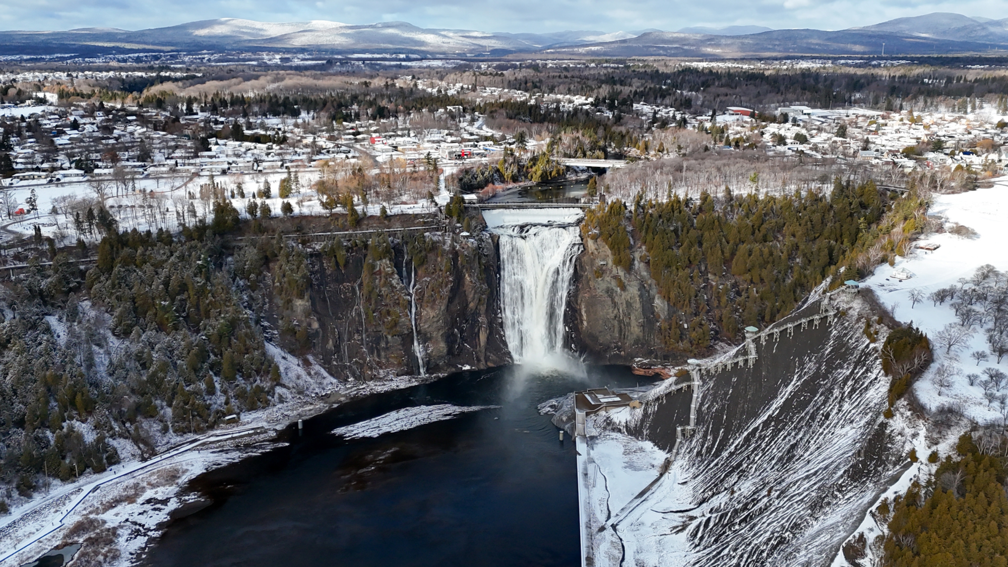Chutes Montmorency, Canada ©Shutterstock.com