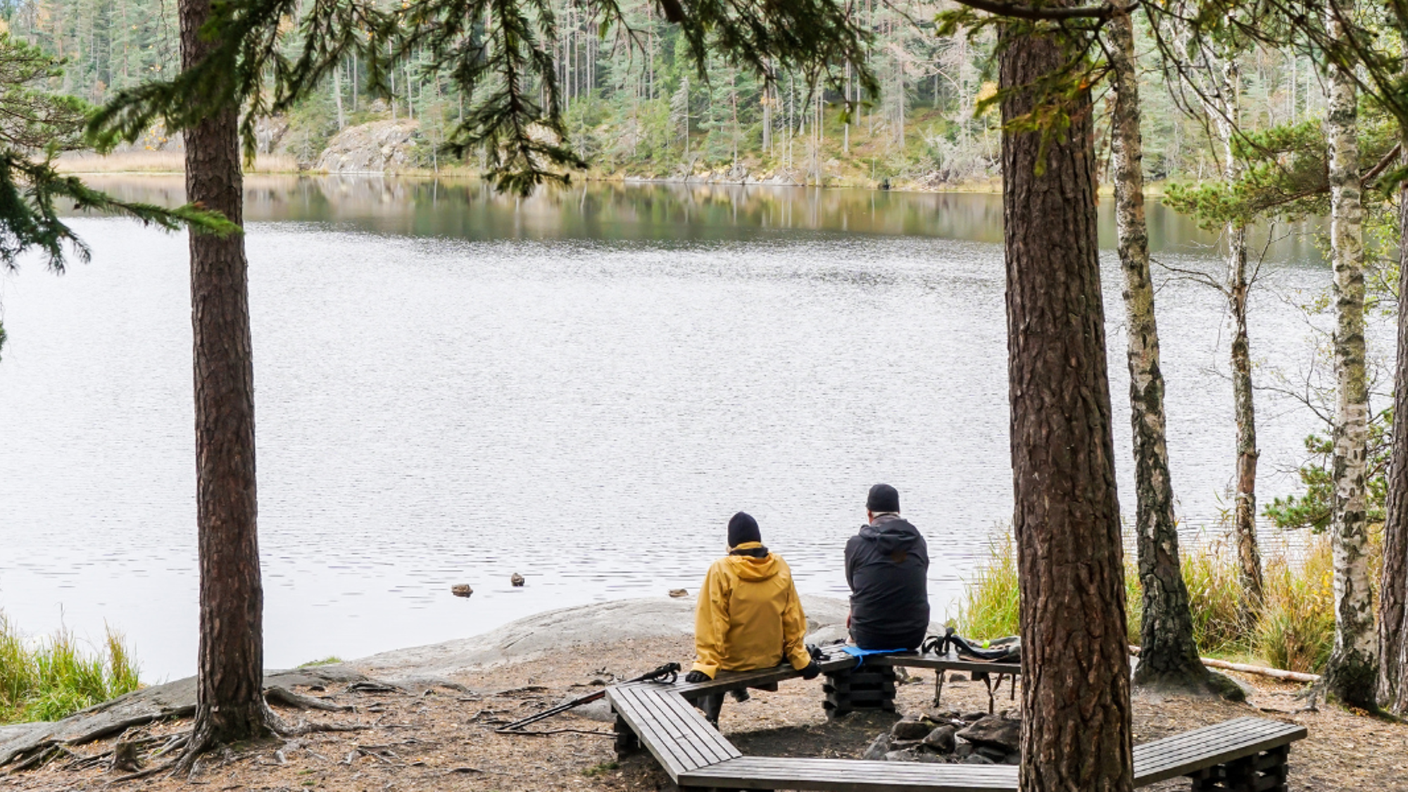 Troquez les pagaies contre les chaussures de marche