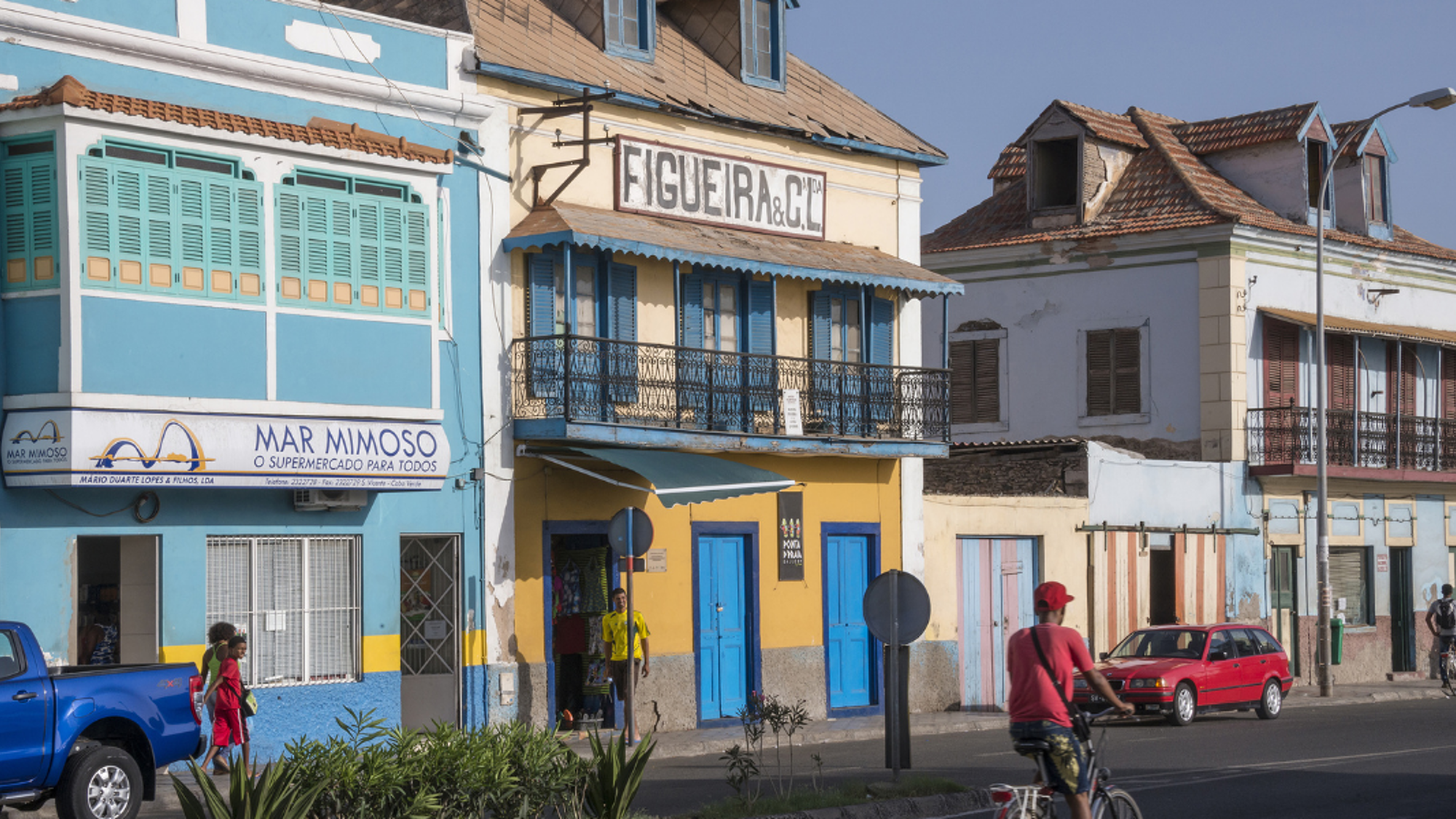 Et aux villages colorés