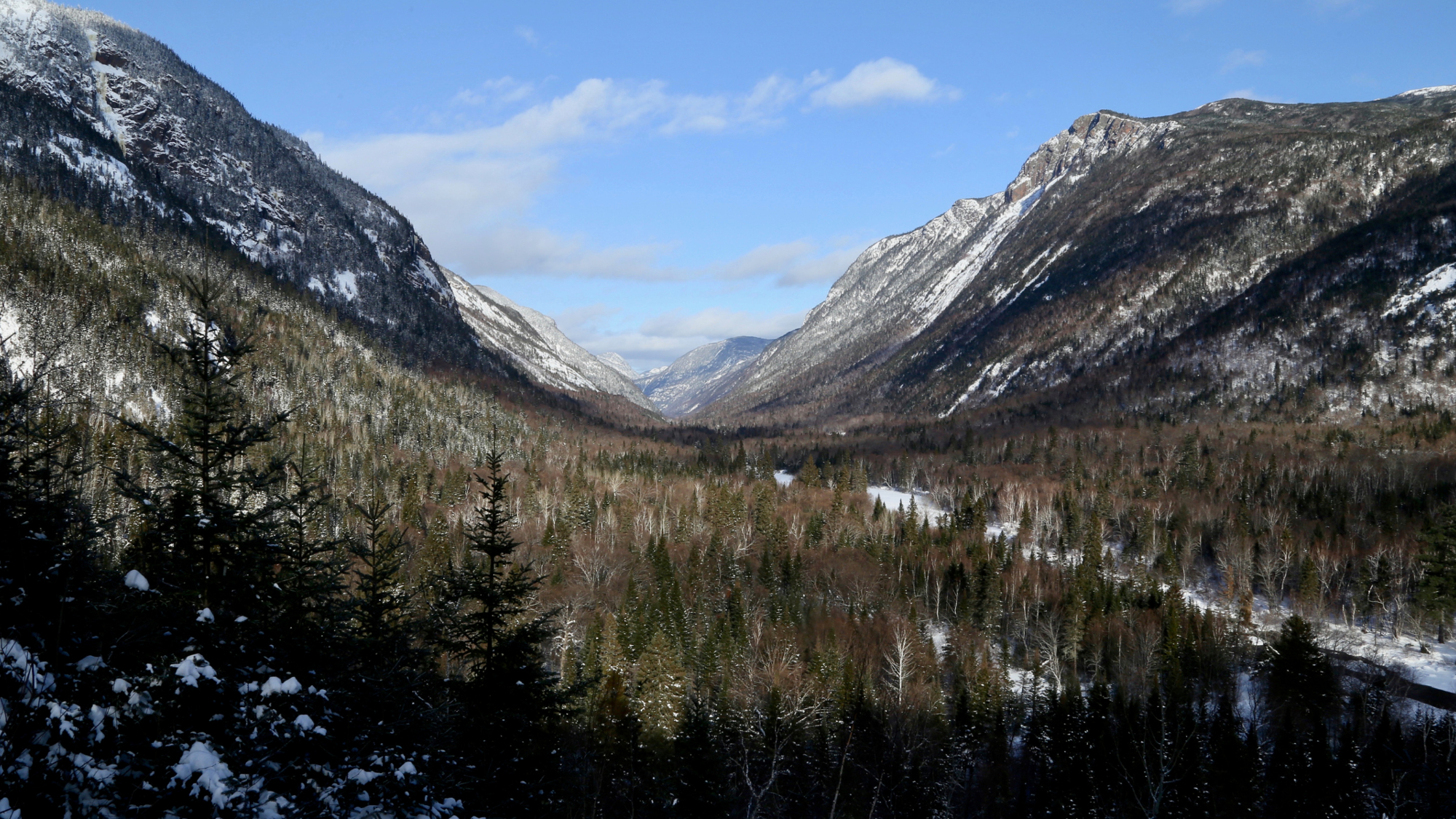 Hautes-Gorges-de-la-Rivière-Malbaie ©Shutterstock.com