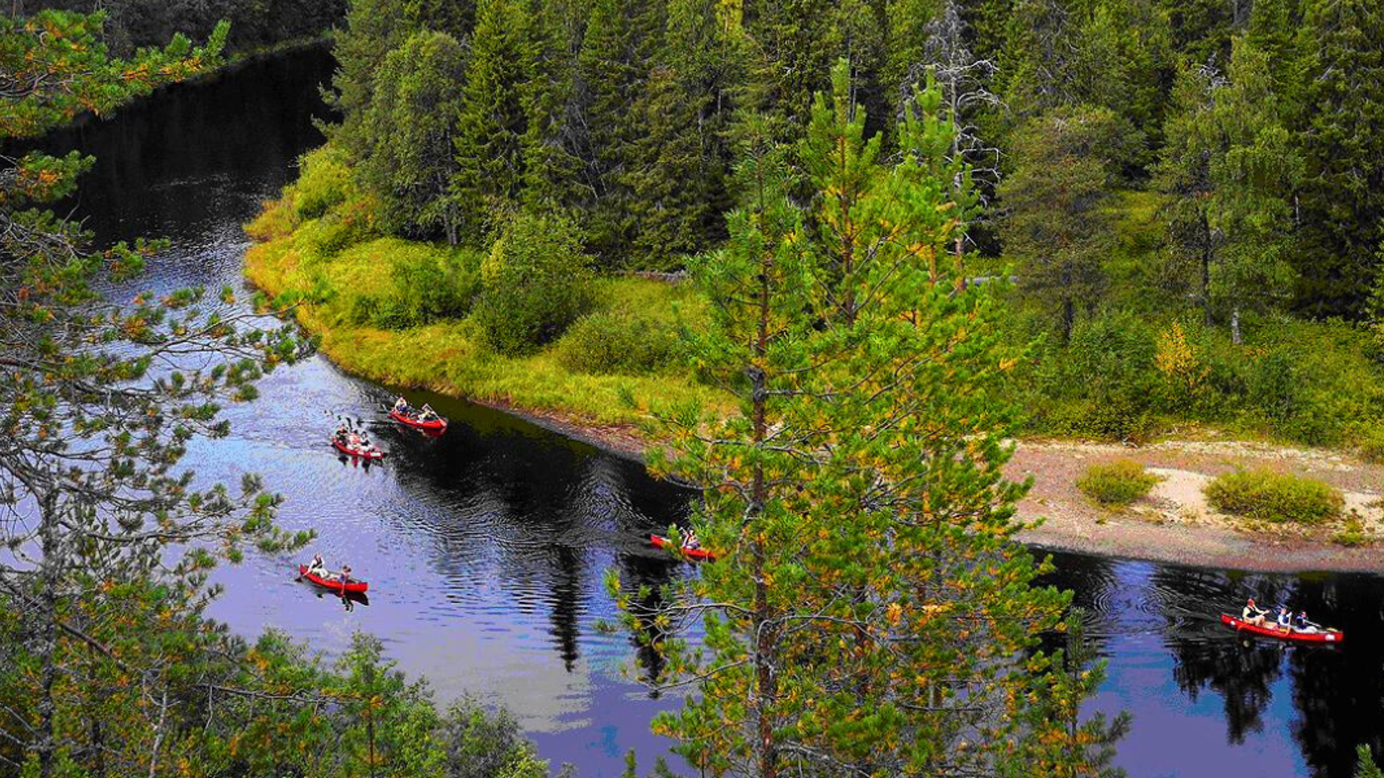 Glissez sur l'eau en canoë
