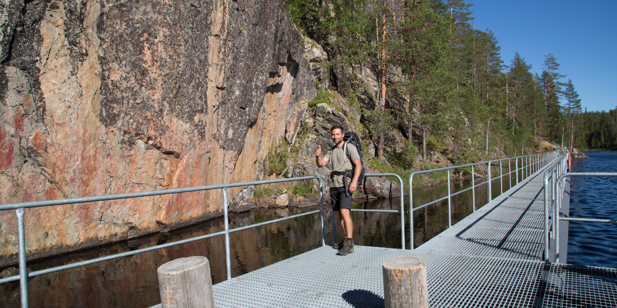 Admirez les peintures rupestres de Varikallio 