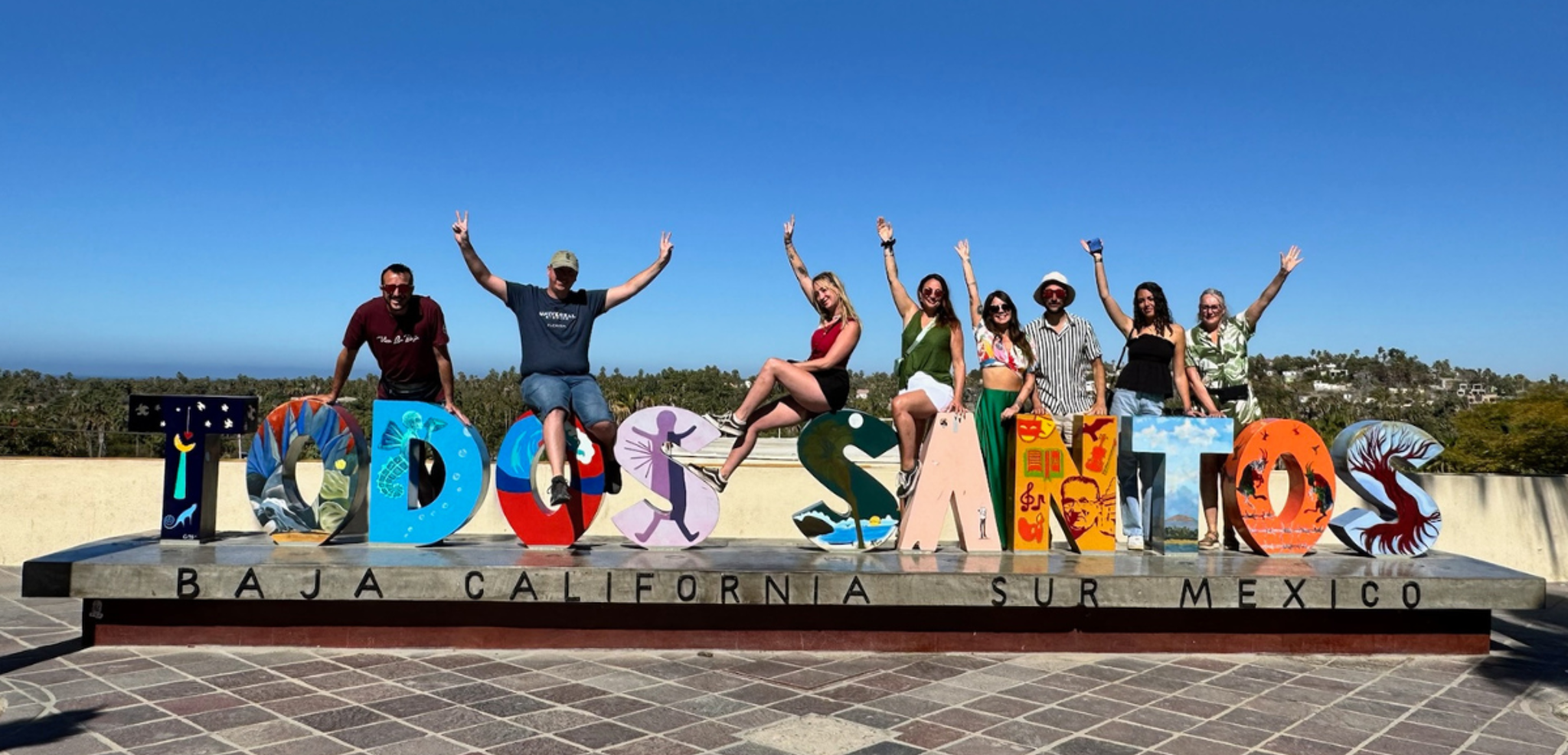 Une pause photo entre aventureurs à Todos Santos - jour 9
