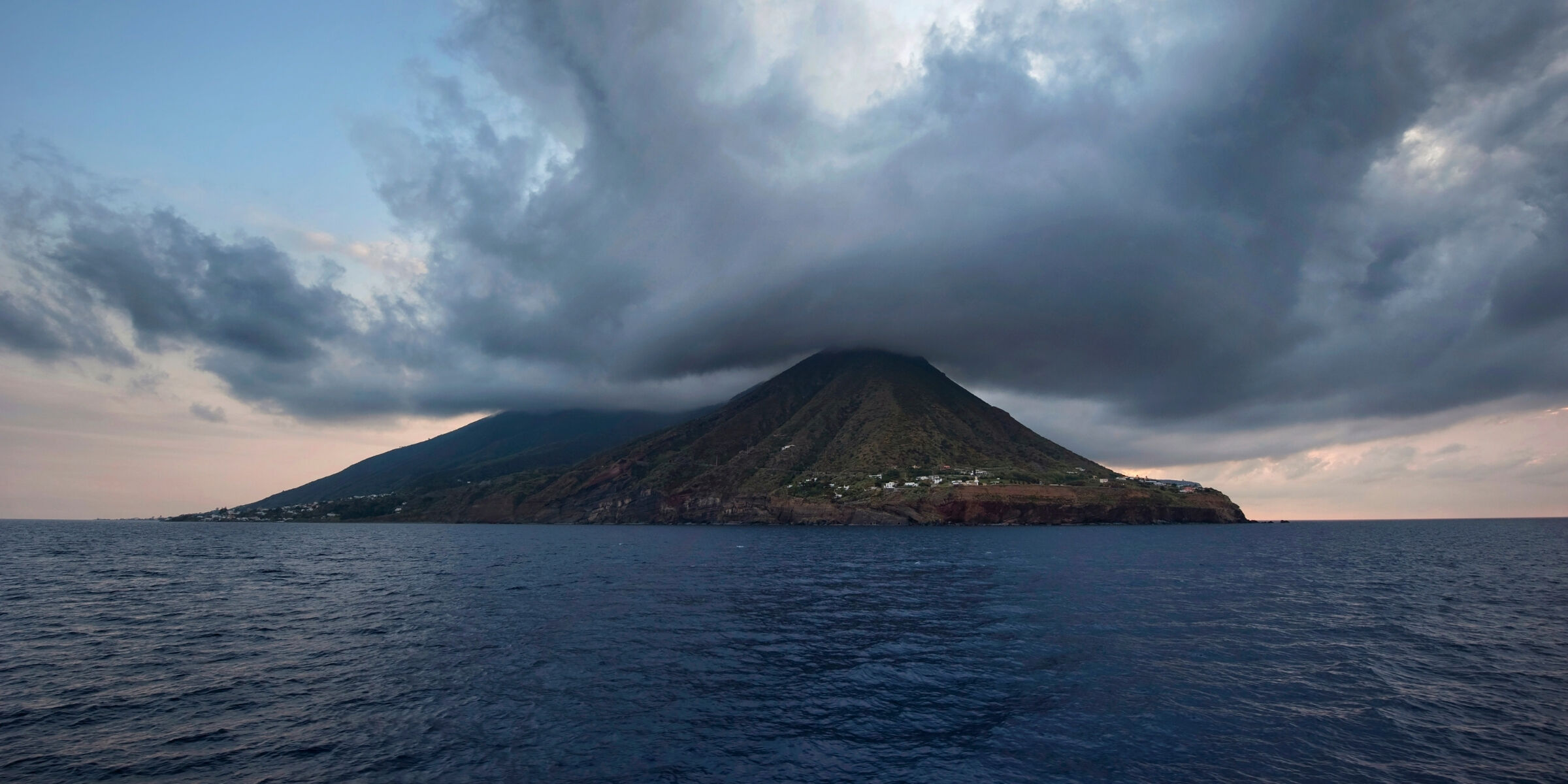 Salina, Îles Éoliennes, Italie ©Antonio Busiello / Getty Images