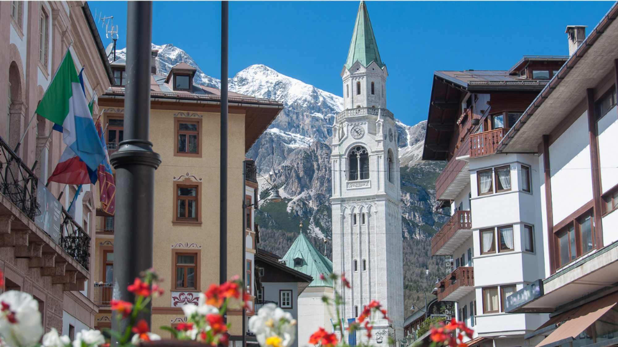 Entre deux randonnées, découvrez la belle ville de Cortina