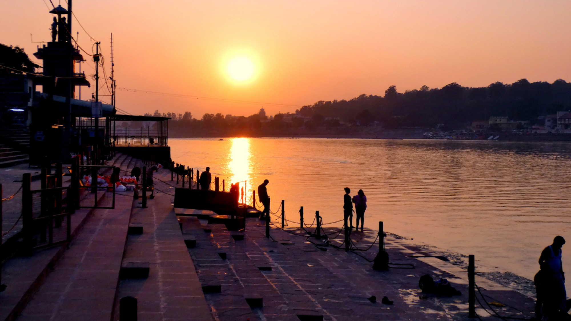 Coucher de soleil sur le Gange, Rishikesh, Inde
