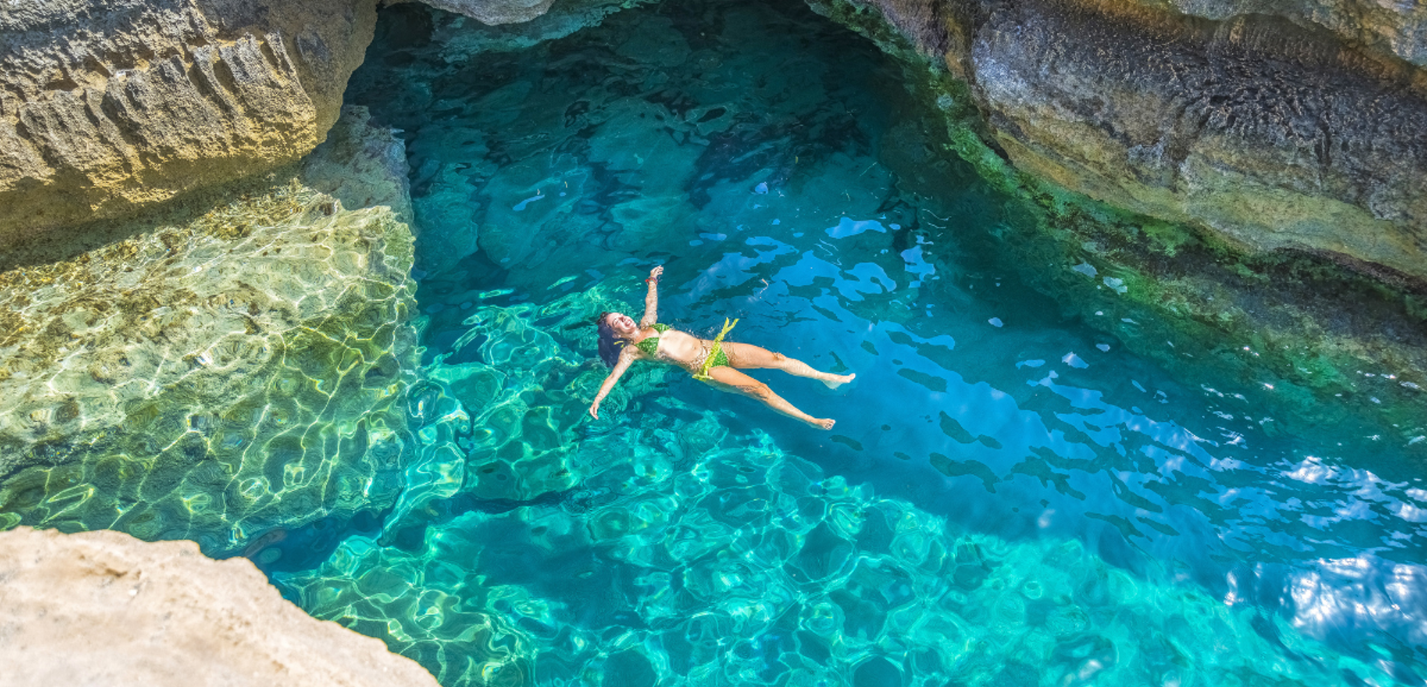 Baignez-vous dans les eaux cristallines