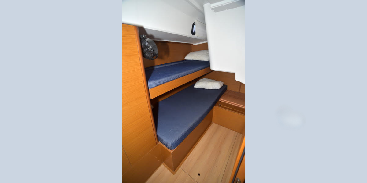 Cabine couchettes simples (à partager avec un.e autre voyageur.se)